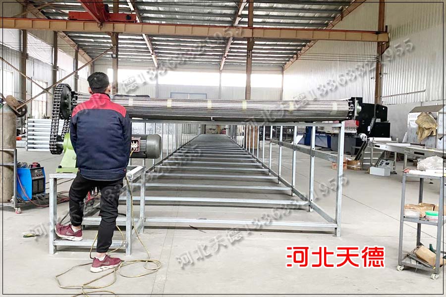 網(wǎng)帶輸送機