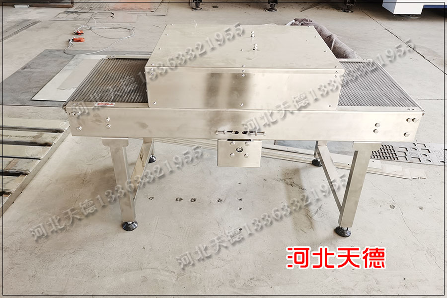 網鏈輸送機